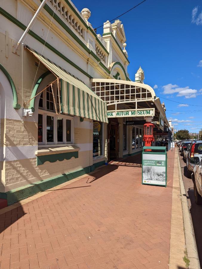 Lovely Little Period 1-Bedroom Unit. Free Parking. York Exterior photo